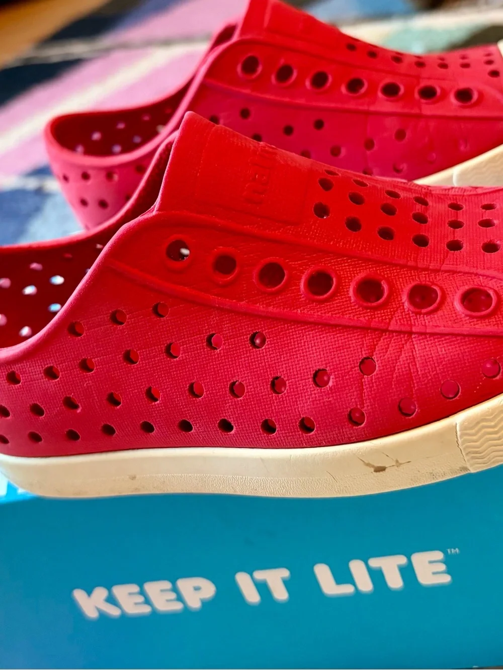 Jefferson Natives in Torch Red - size C9